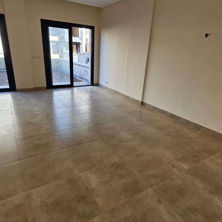 68e179440b45c_uploads68e179440b1f2